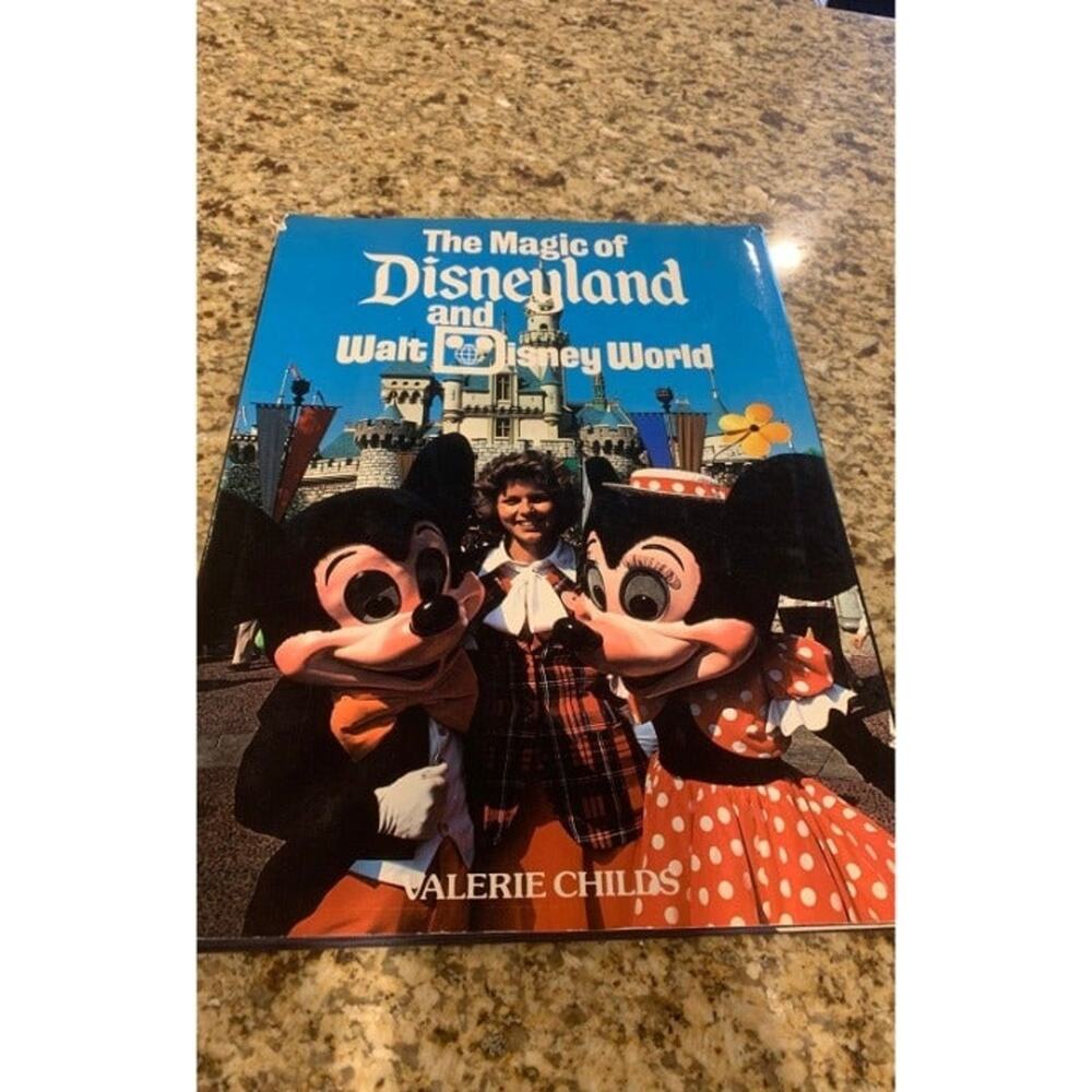 The Magic of Disneyland and Walt Disney 1979 book printed in Italy